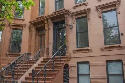 2-bedroom apartment in serene Brooklyn.