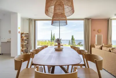 Image de Villa neuve, vue panoramique sur la mer avec piscine et Spa