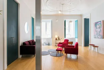 Image de Awarded 3 bedrooms upscale flat@Chiado/Bairro Alto