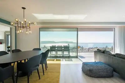 Image de Luxury 4 bedr Flat w/ Panoramic Views and Pool! !