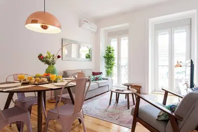 Image de 2 Suites Stylish flat @Principe Real! Great Wi-Fi!