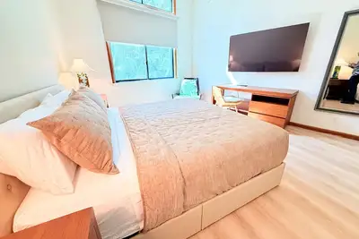 Image de 8 Person Suite- 2br/2. 5Bath-Very Spacious near Waikiki Beach