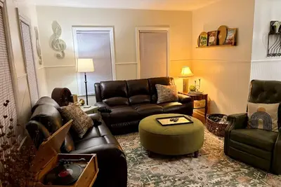 Image de Blind Boone Bungalow in the 'Burg– Charming and Stylish 2br Downtown Retreat