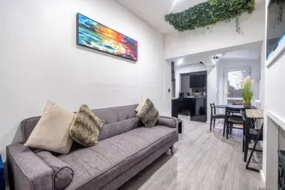 Image de Stylish Cardiff studio with garden and walkable location