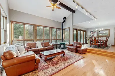 Image de Private spacious retreat w/ large yard: near town, skiing, hiking & attractions