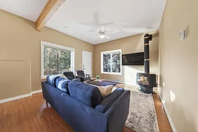 Timberline Hollow | Fireplace | Backyard | Pets Ok