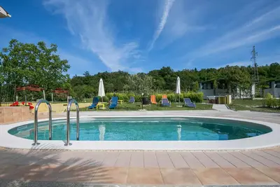 Superbe caravane à Labin avec piscine