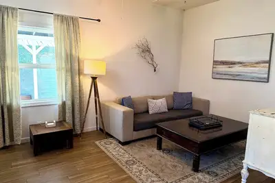 Romantic Getaway with Amazing Views and River access