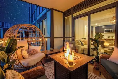 Image de Luxury Beach Spa w/ Private Sauna!