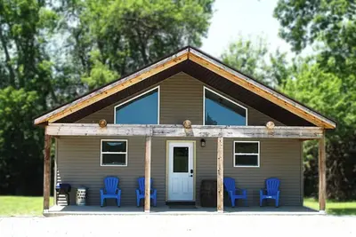 Muddy Side Up - 3 Bedroom, 2 Bath Villa w/ Vaulted Ceiling