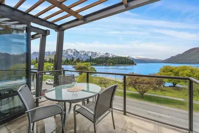 Image de Lakefront Apartment, 2 Bed, Central, walk to town