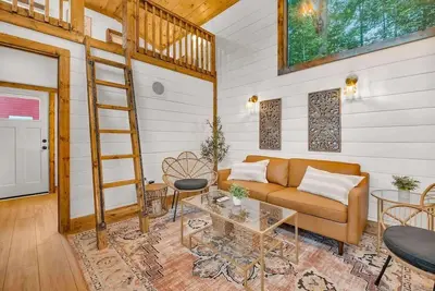 Image de The Honeycomb Cabin