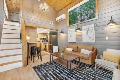 Image de The Lavender Loft Family Cabin