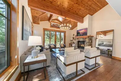 Image de Briarwood at Schaffer's Mill by Tahoe Getaways - Pet-Friendly 3br w A/C