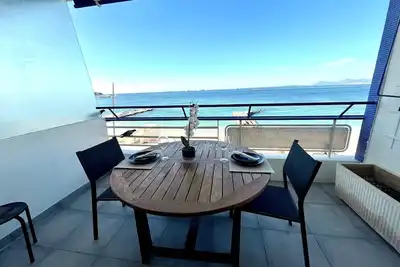 Image de Le Colombier T2 Front De Mer Terrasse Internet Parking