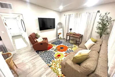 Image de 3-bedroom Peaceful Longwood Home – Minutes to Attractions - Netflix - Location