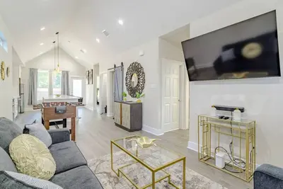 Image de Cozy Northside home close to 45 and 610