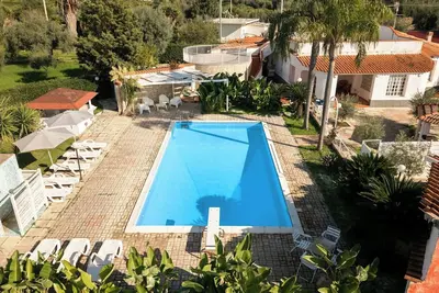 Image de Maison de vacances privée avec piscine privée, Wifi, Tv, patio, animaux admis, près de Syracuse