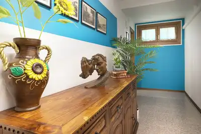 Image de Wanderlust - 12 people with swimming pool