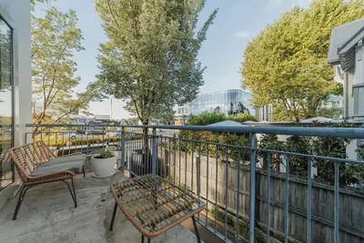 Image de Cbd Edge - 2br Home with Balcony Sleeps 4