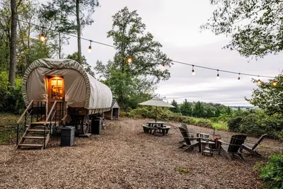 Image de Covered Wagon with Valley View, Sleep 4