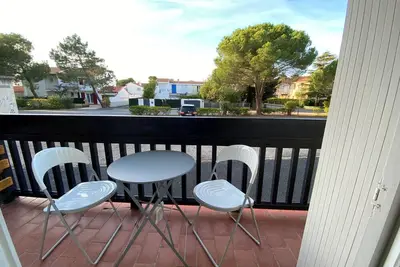 Image de Appartement près de la plage avec balcon pour 4 personnes