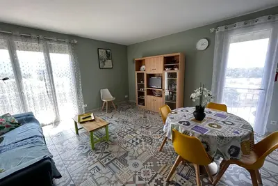 Image de Bel appartement neuf proche plage et commerces, climatisation incluse