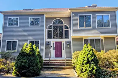 Image de Brand New Listing! Spacious 3bd+ Home--A/C, Deck & Outdoor Shower, 0. 5 mile to Old Silver Beach