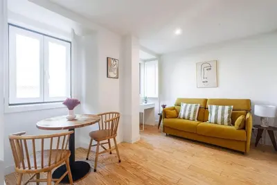 Image de Lovely 1-bed with patio, quiet¢ral area (1e)