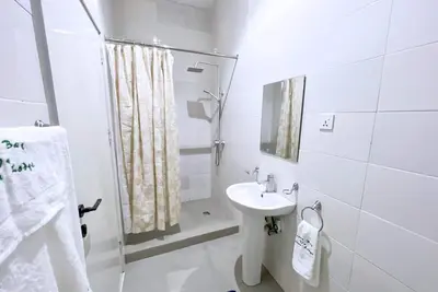 Image de Lulu’s Lodge On Ocean Bay Were Safety & Comfort Is