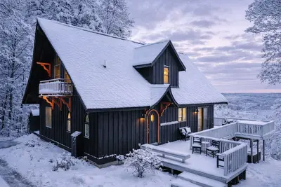 Image de Amazing Views! Jacuzzi-Sauna-Firepit-Arcades-Game Room-King Beds-Walk to Schuss