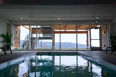 Image de 403 | Condo de Luxe | Vue Imprenable et Piscine