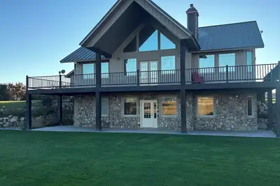 Image de Ranch house in Arimo, Idaho with beautiful views, huge yard, and room to gather.