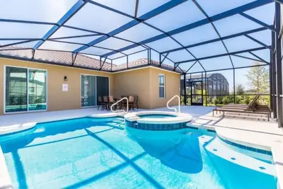 Image de Solterra Accessible Retreat Villa Pool - Jacuzzi - Gym - Family  Friendly!