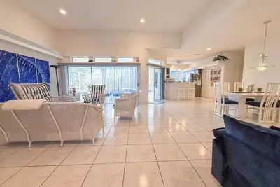 Image de Spacious Pool/Spa Home on a Nature Preserve in a Private Setting