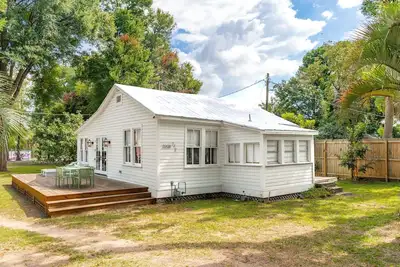 Image de New 3 King Bed / 3. 5 Bath Cottage at Starlight Motor Inn Minutes from Downtown