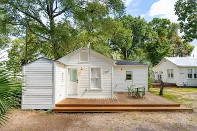 Image de New 2 King Bed / 2 Bath Cottage at Starlight Motor Inn Minutes from Downtown