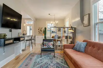 Image de Walk to Eats! Berkeley Haven w/ Pet-Friendly Yard