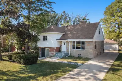 Image de Unique Home in Maywood - 5 Bedroom