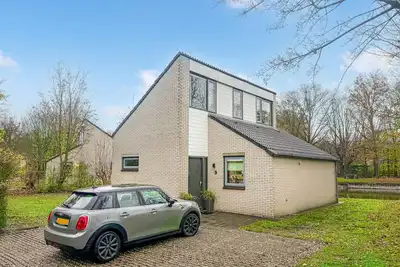 Image de Maison confortable à Hoeven avec Wi-Fi