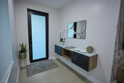 Image de Miami Chic casa elegante y comoda en el corazon de Miami con 5 cuartos y mas