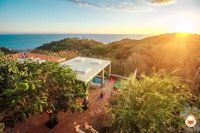 Image de Casa Coyote; villa with ocean view & pool