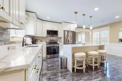 Image de 3br Apartment Near Holyoke Medical Center & Office