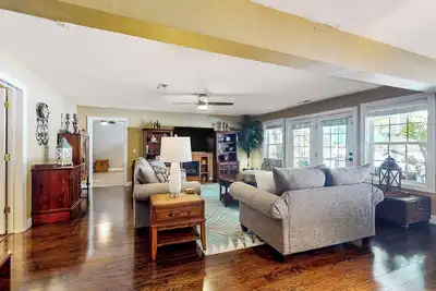 Image de Private Pool & Hot Tub at Luxe Ringgold Retreat