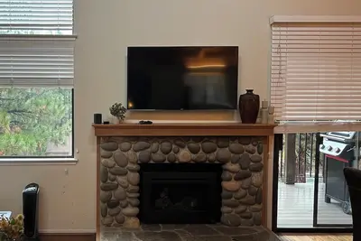 Image de Beautiful spacious 3-bedroom condo in  Truckee with Pool, Spa & Gym