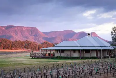 Image de Hanging Tree Homestead - vineyard views, nature & farm animals. Pet-Friendly!