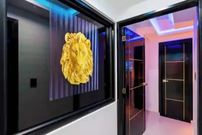 Image de Luxury SkyView Jacuzzi Suite City Night Lights Sunrise Ocean&Palm tree views