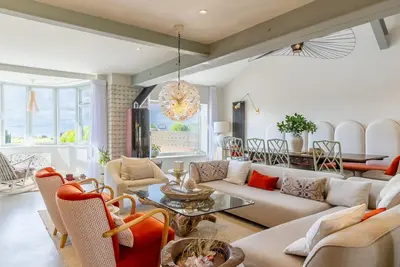 Image de Seaview House - 5 Bedroom - Southgate