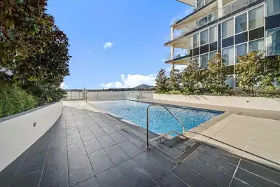 Image de Canberra Lakefront 2 chambres avec piscine,