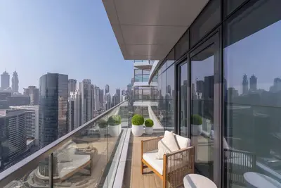 Image de StayShort -  Luxury 3-Bedroom Downtown Dubai Retreat with Balcony & Skyline Views